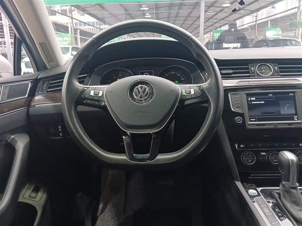 Volkswagen Magotan