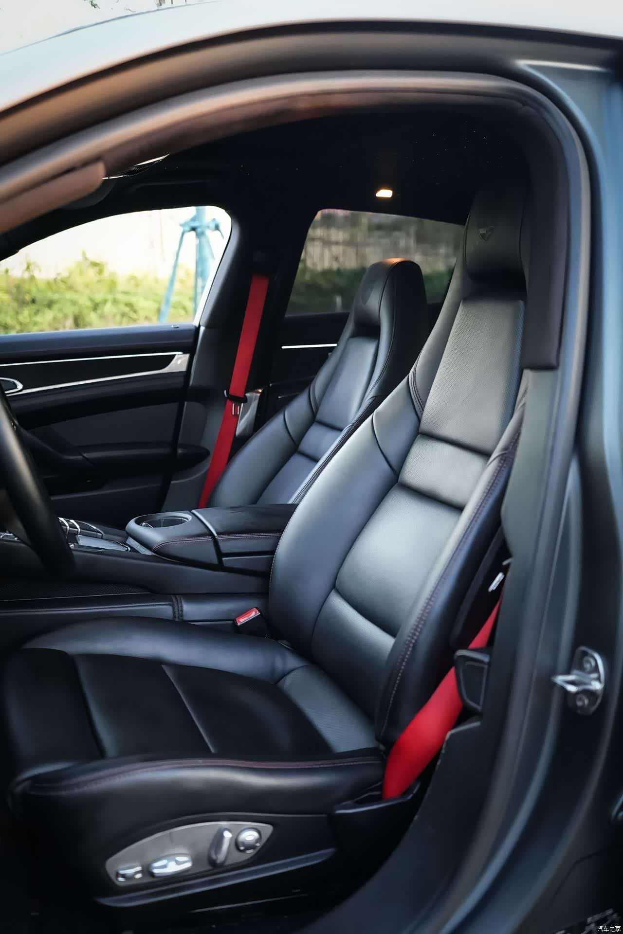 Porsche Panamera, 2010 10