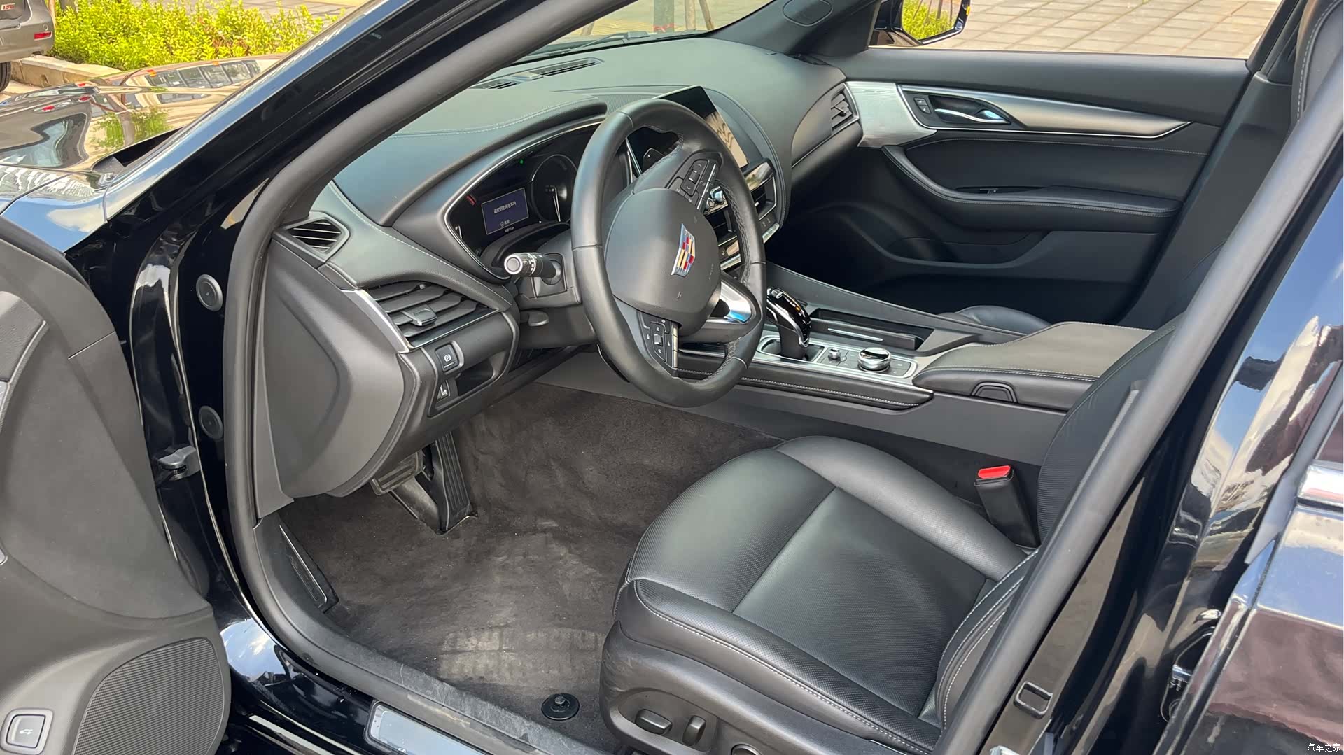 Cadillac CT5, 2021 все фото