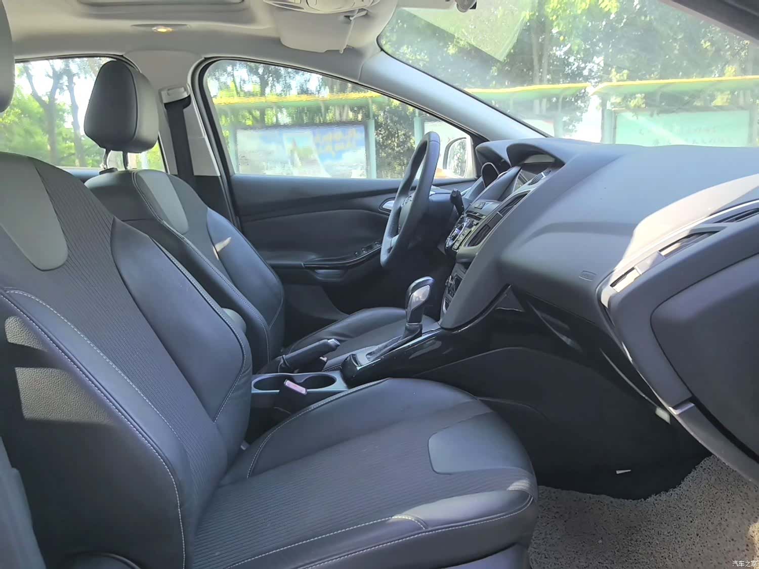 Ford Focus, 2015 18