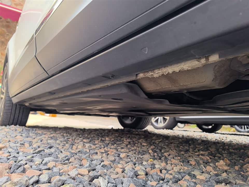 Volkswagen T-ROC exploring Songs