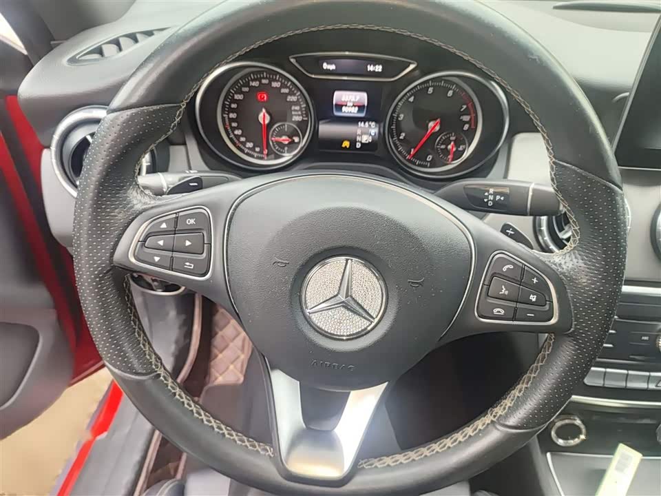 Mercedes-Benz CLA
