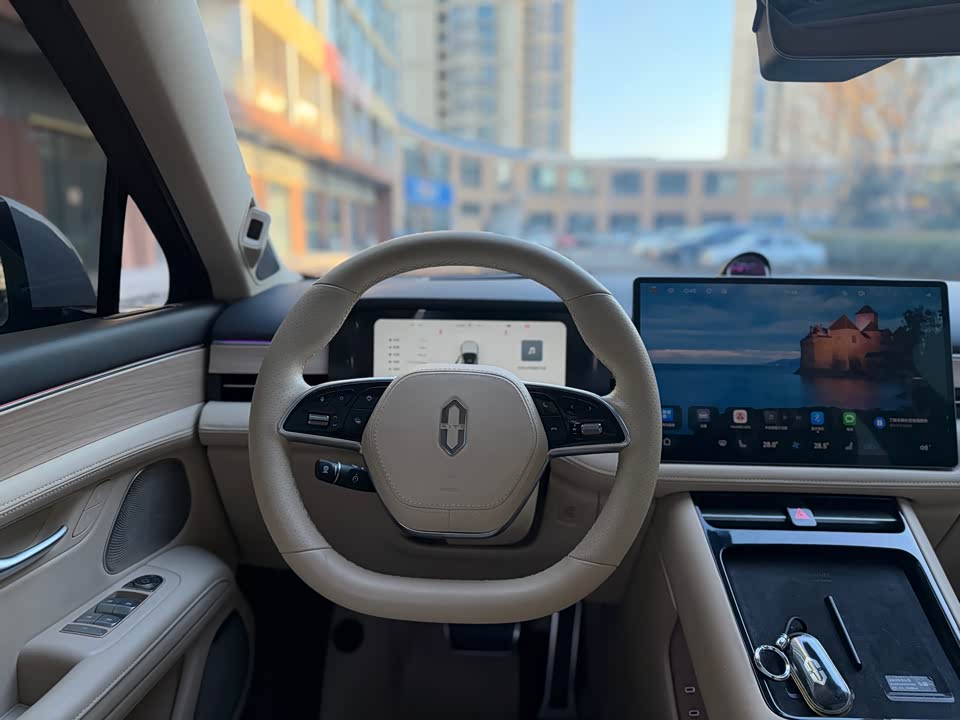 AITO Ask the world M5