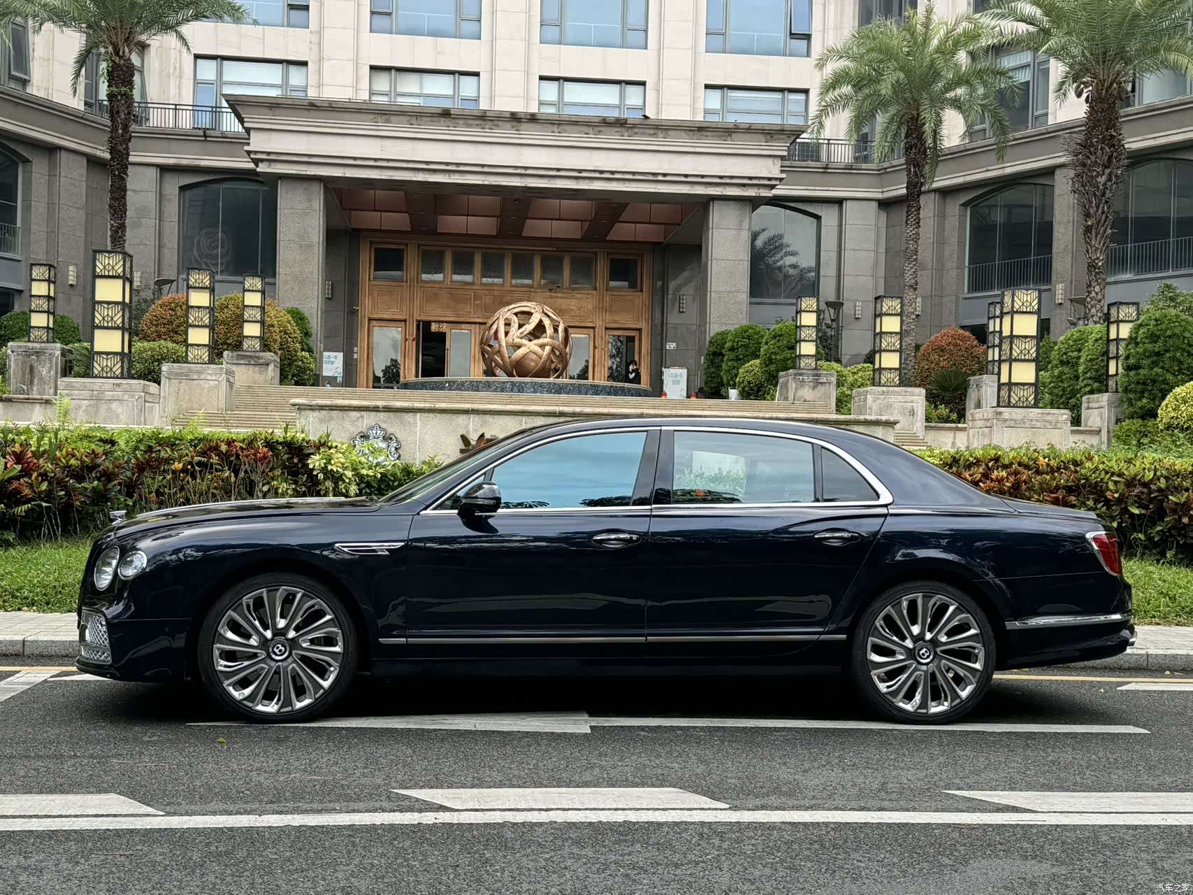 Bentley Flying Spur, 2011 все фото