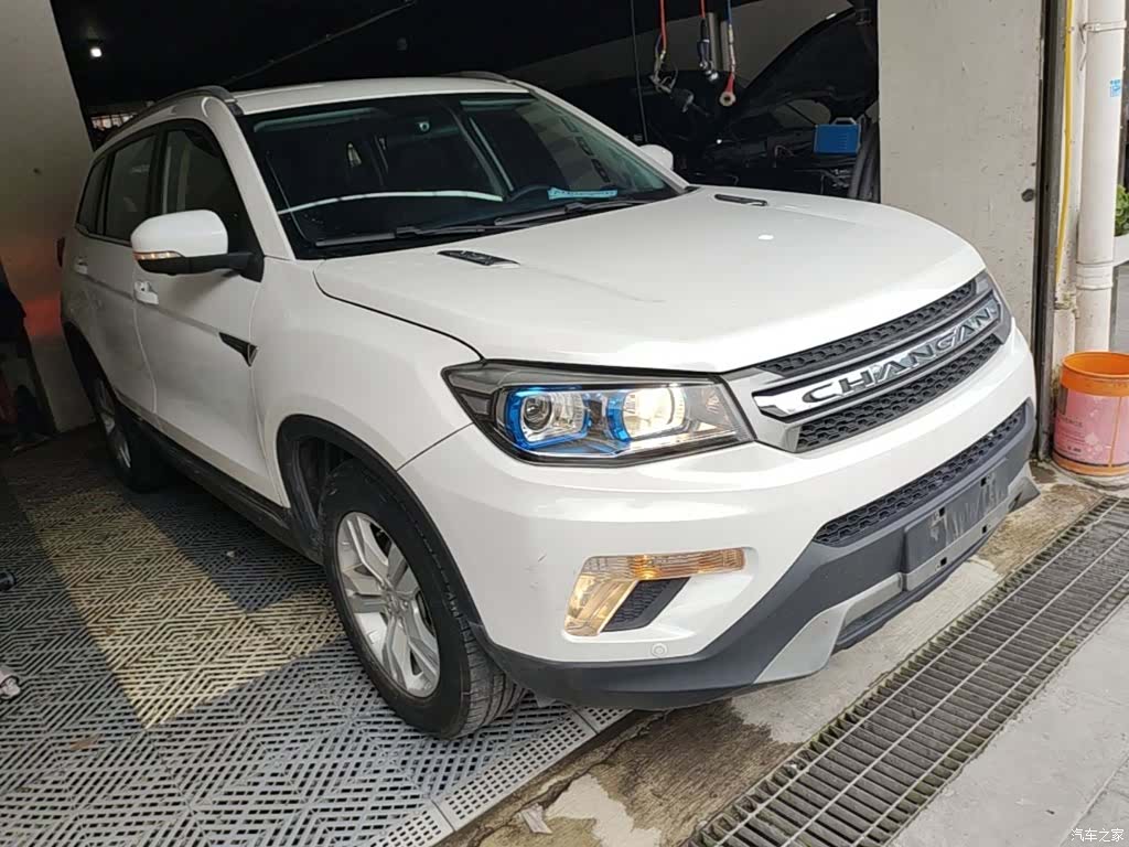Changan CS75, 2015 4