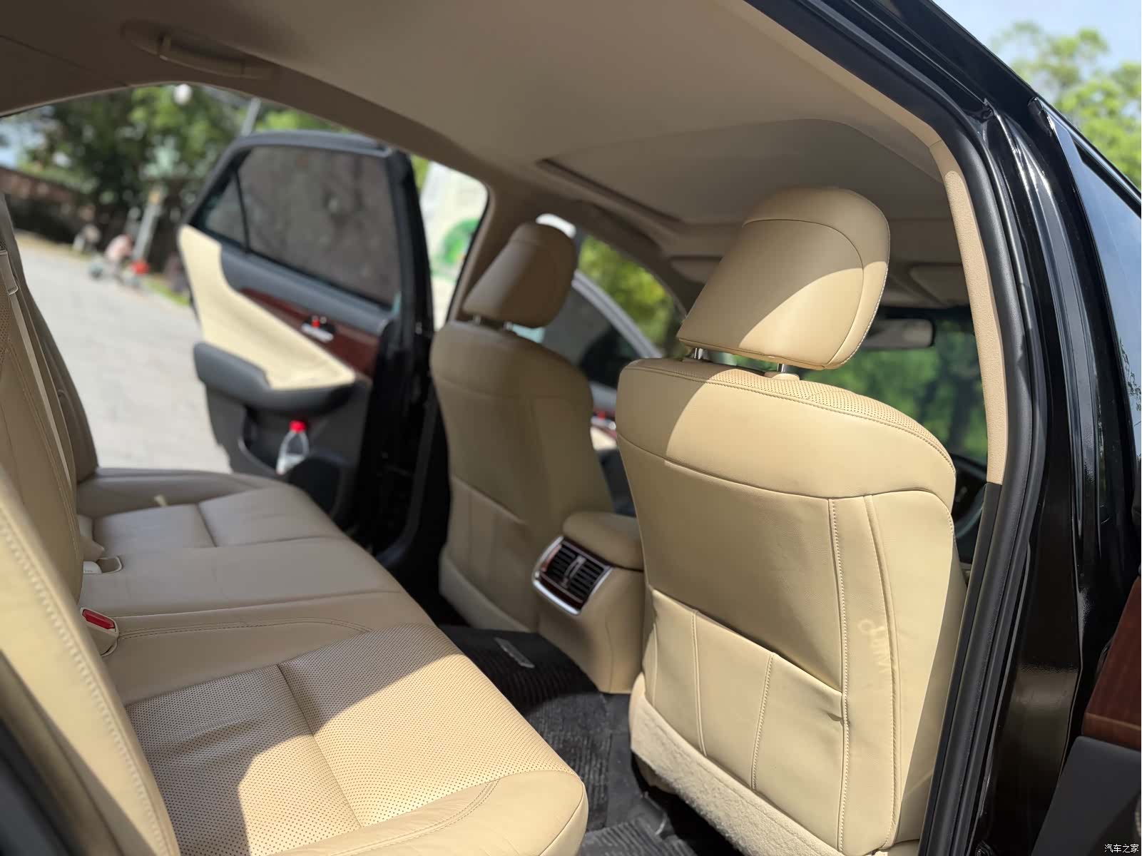 Toyota Crown, 2015 8