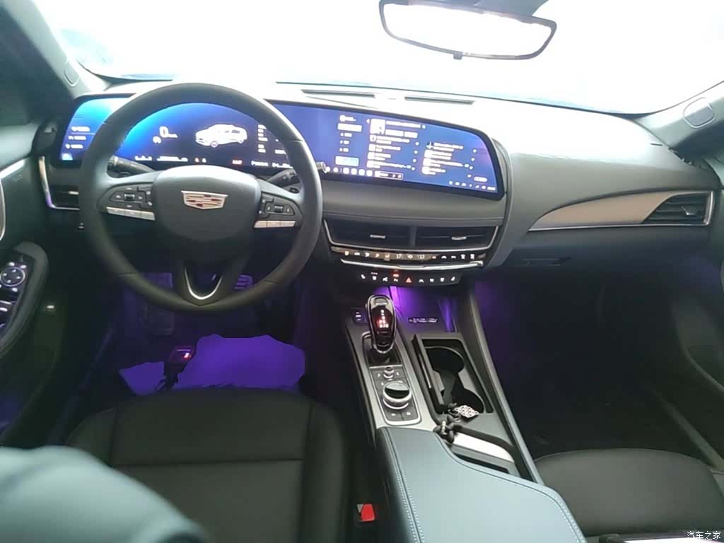 Cadillac CT5, 2025 10
