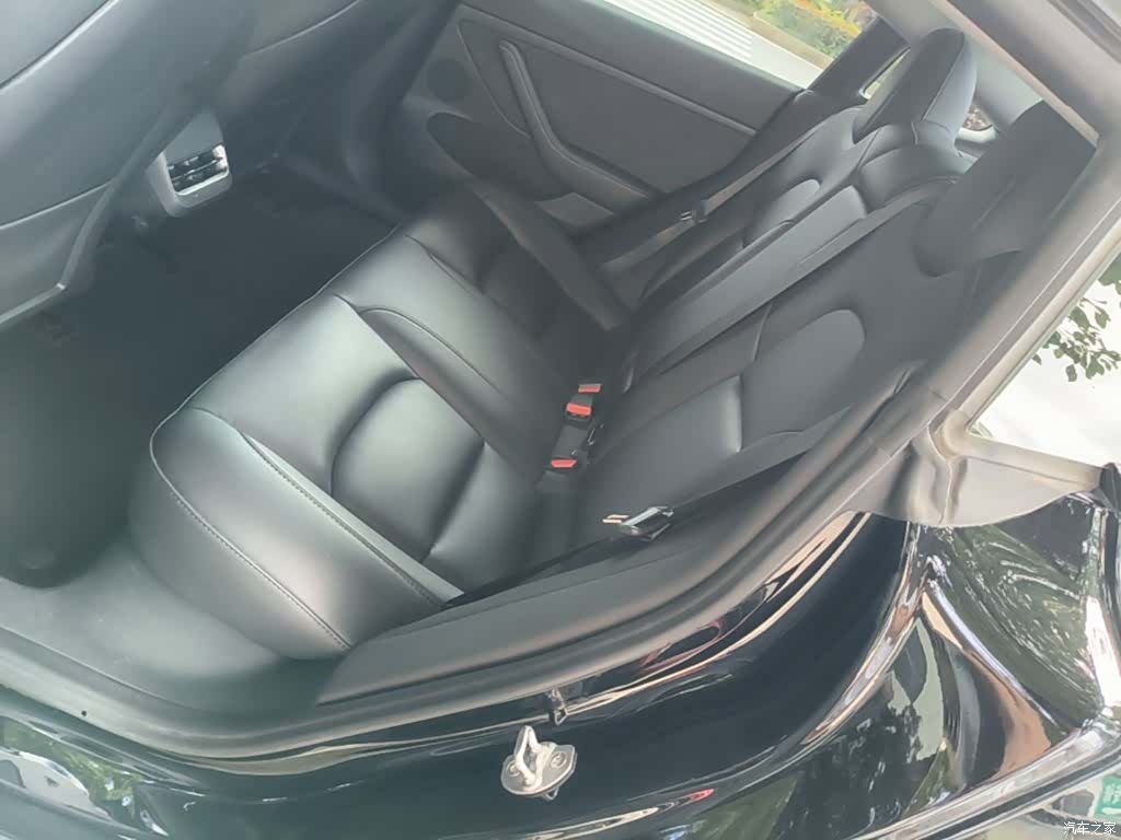 Tesla Model 3, 2023 17