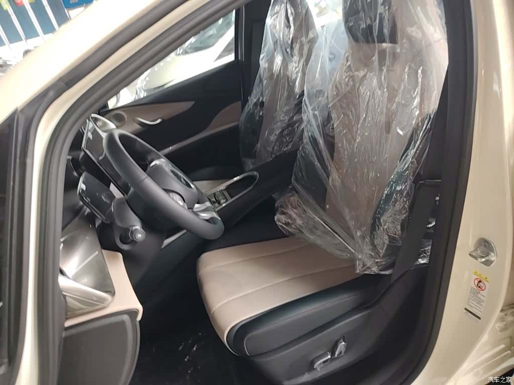 BYD Dolphin, 2026 15