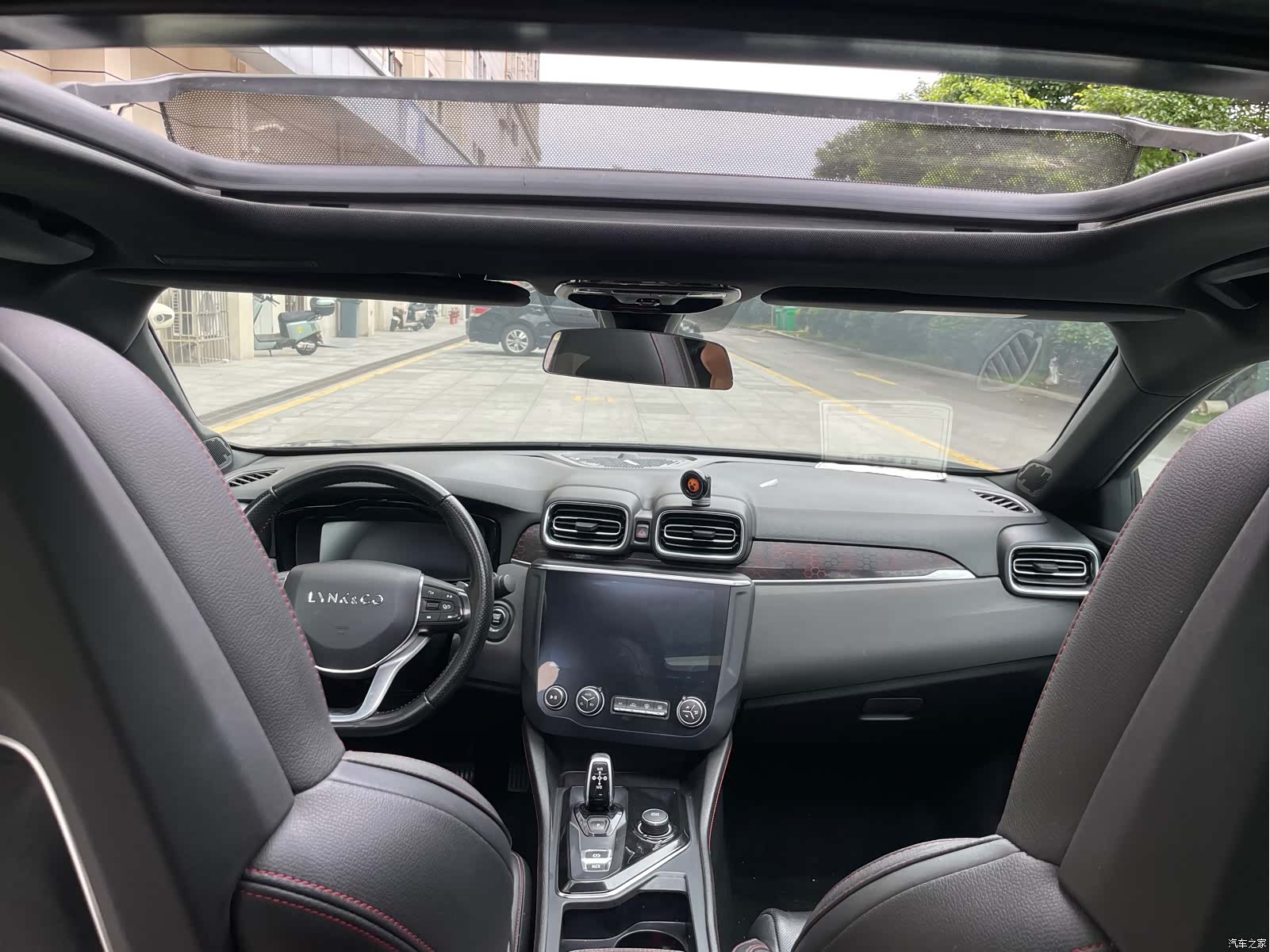 Lynk & Co 01, 2019 13