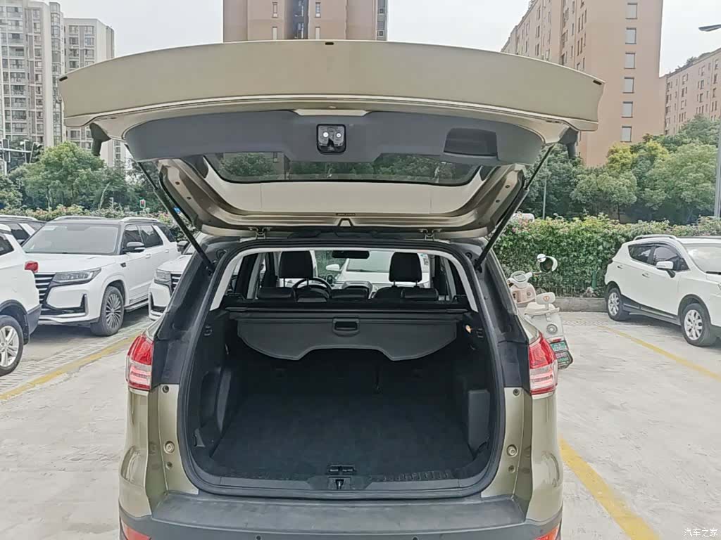 Ford Kuga, 2015 19