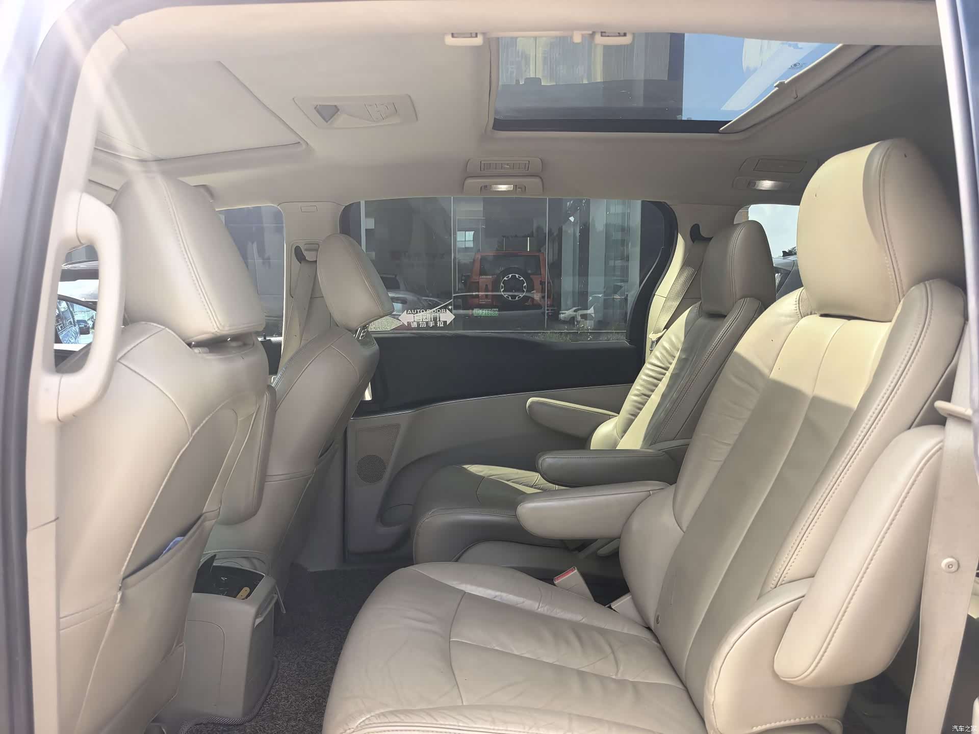 Buick GL8, 2015 9