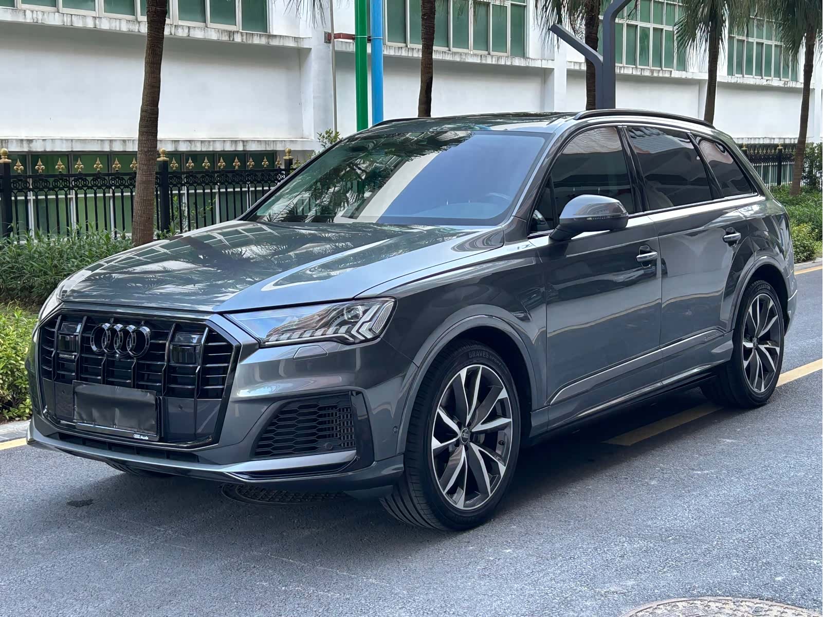 Audi Q7, 2021 1