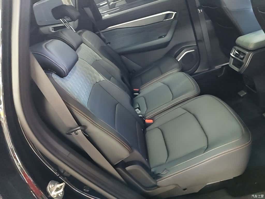 Geely Haoyue, 2025 17