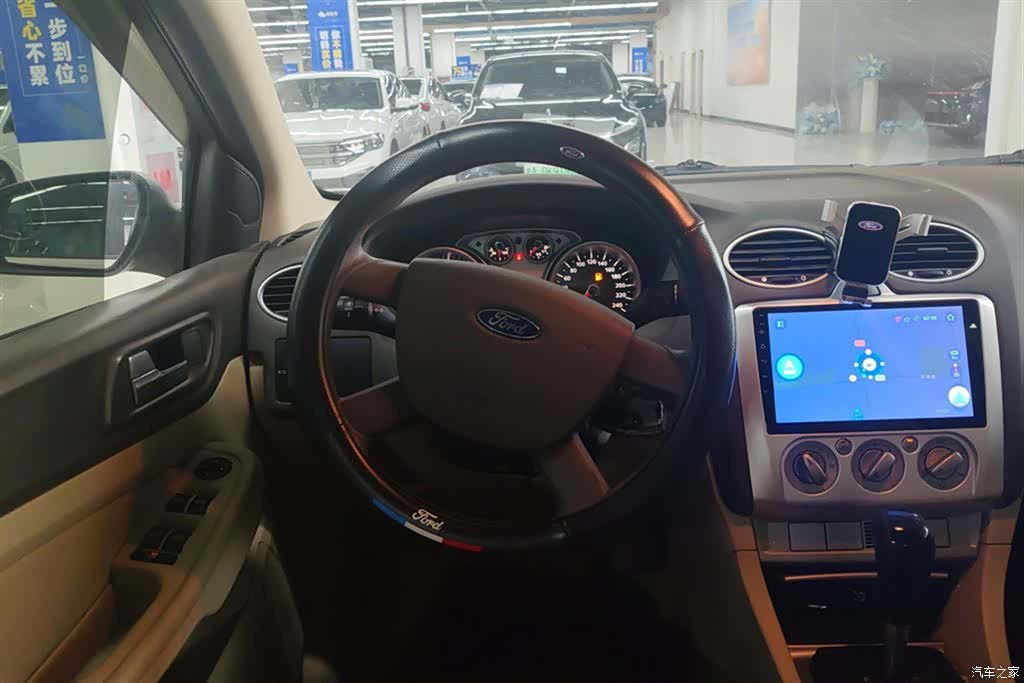 Ford Focus, 2011 15