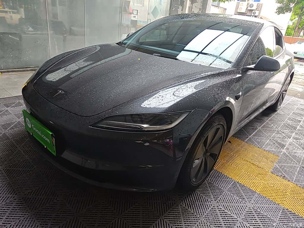 Tesla Model 3, 2025 2