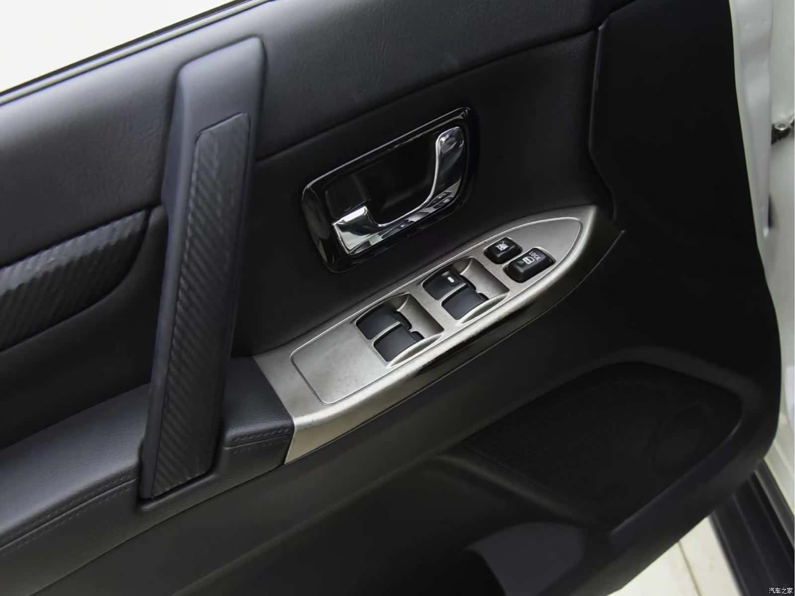 Mitsubishi Pajero, 2020 12