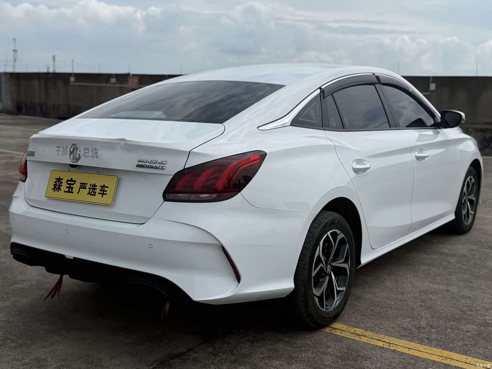 MG MG5, 2025 все фото