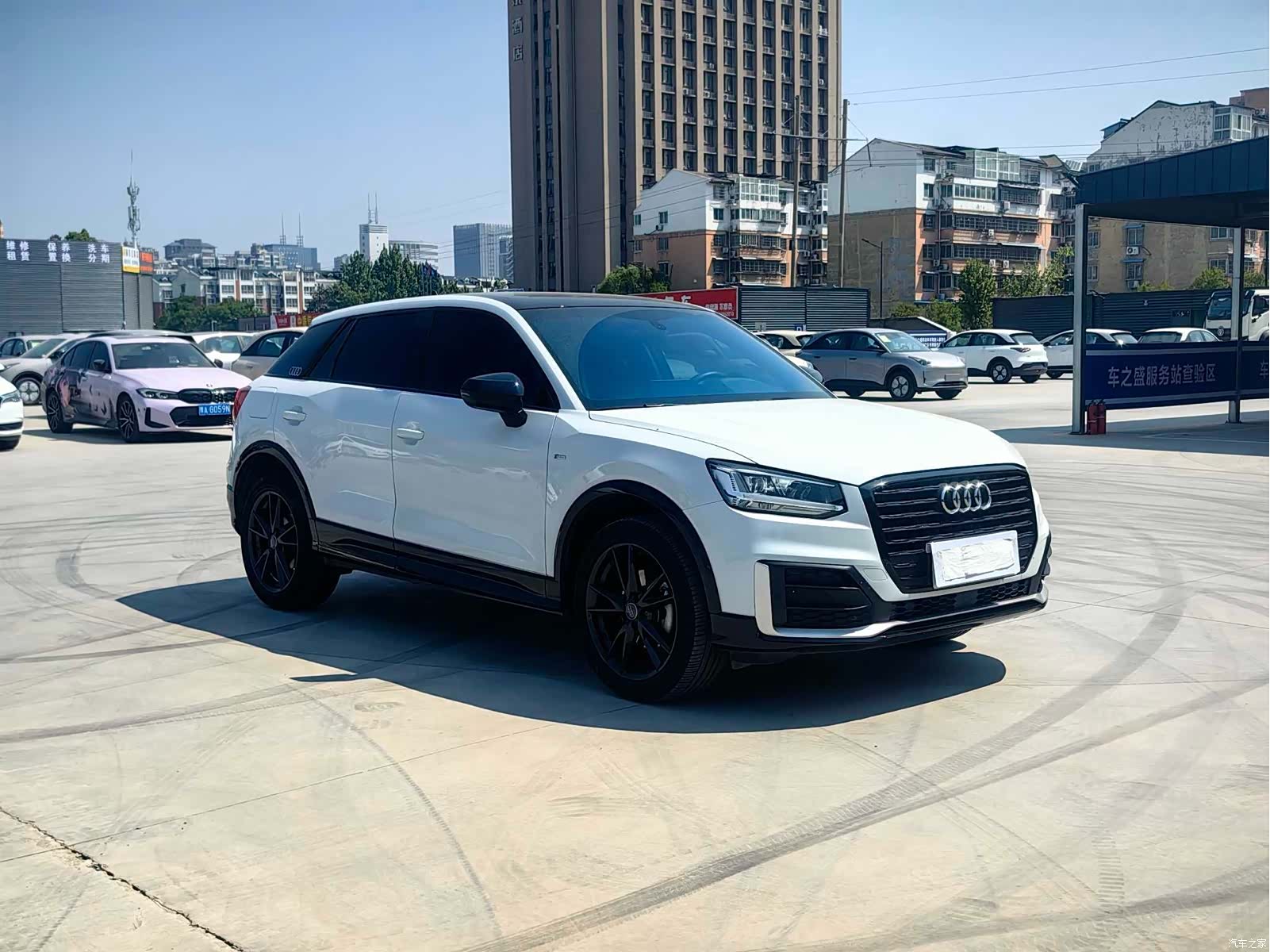 Audi Q2L, 2020 3