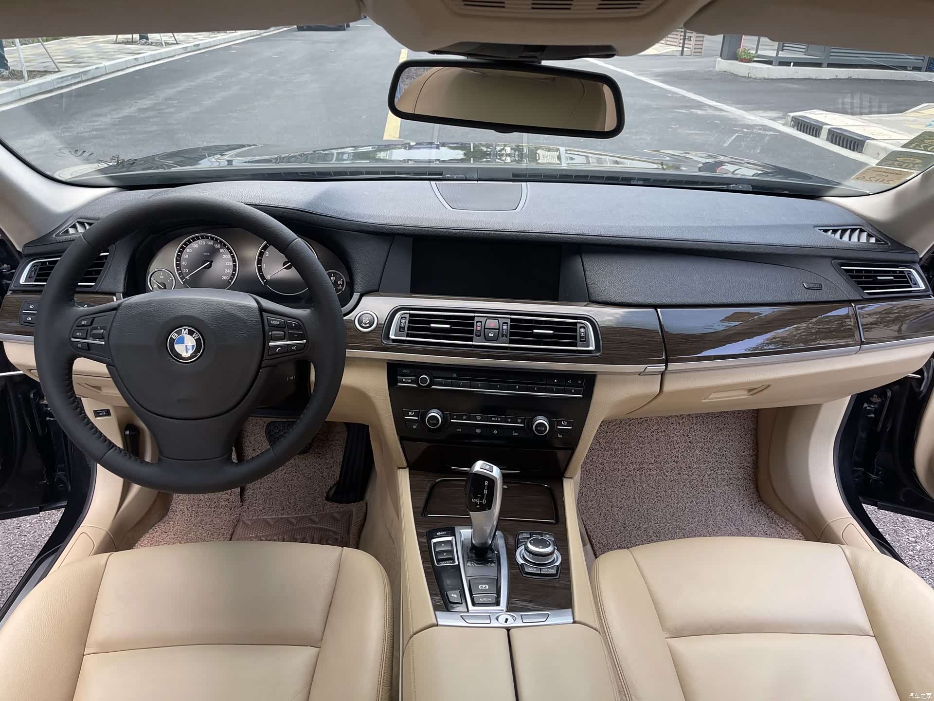 BMW 7 Series, 2009 8