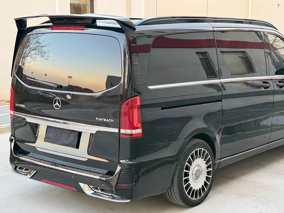 Mercedes-Benz V-class