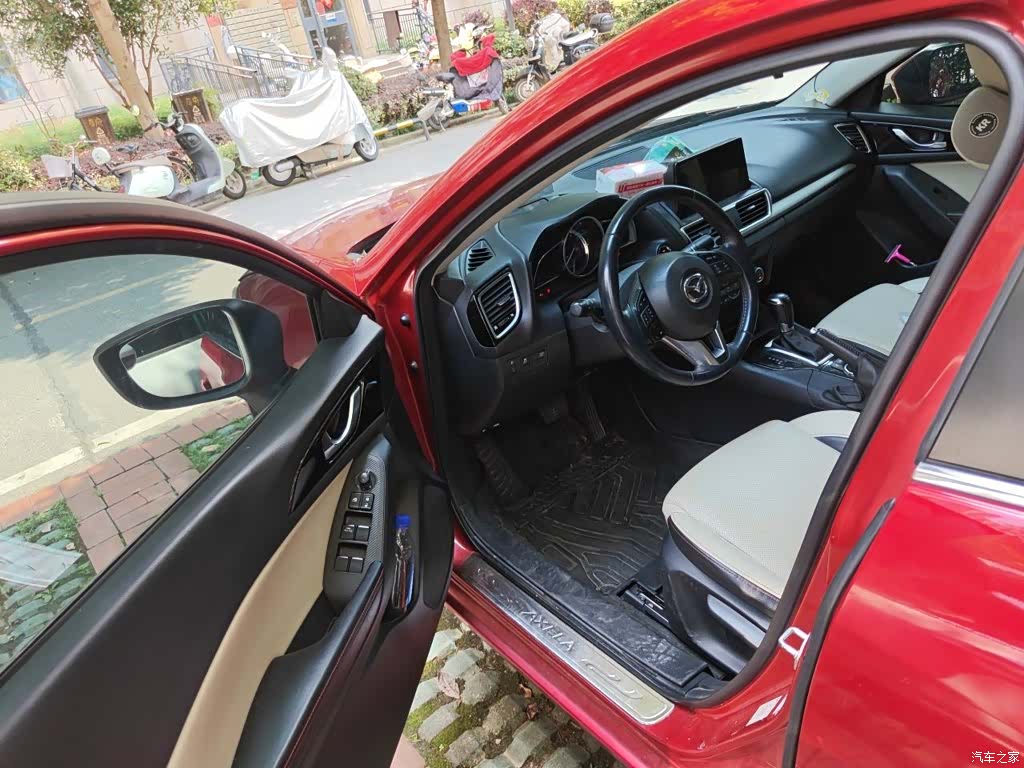 Mazda Mazda3, 2014 14