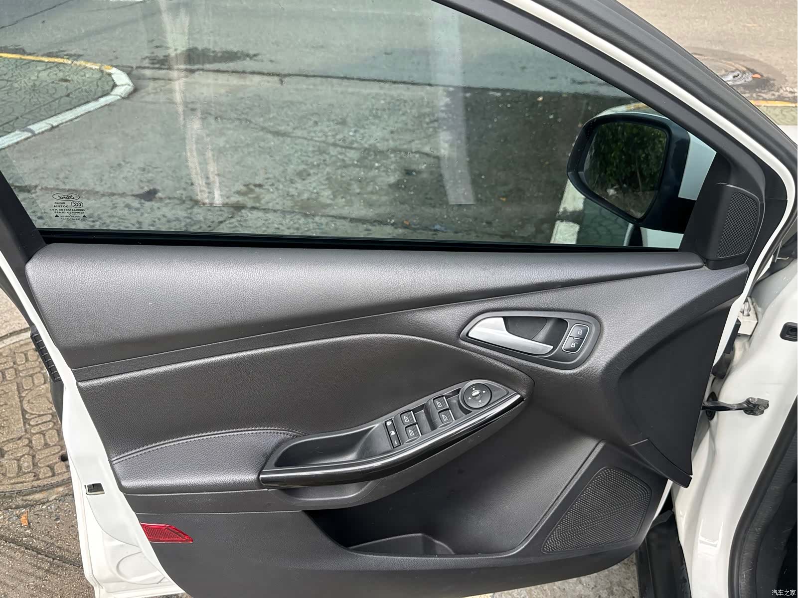 Ford Focus, 2017 11
