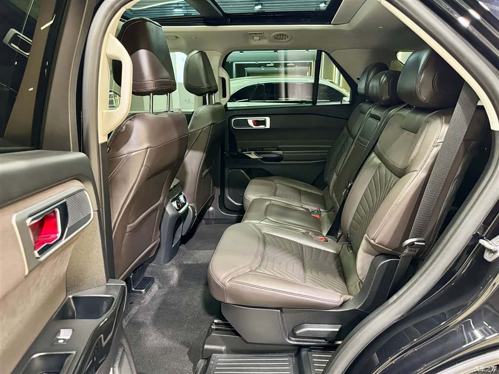 Ford Explorer, 2026 19