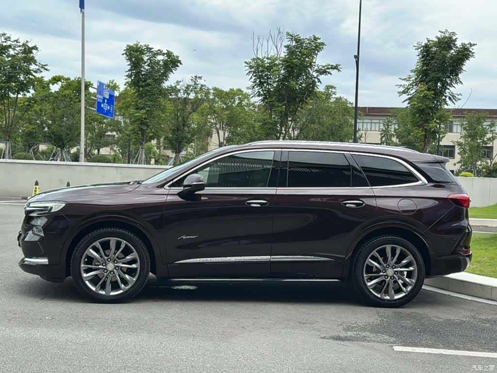 Buick Enclave, 2021 10