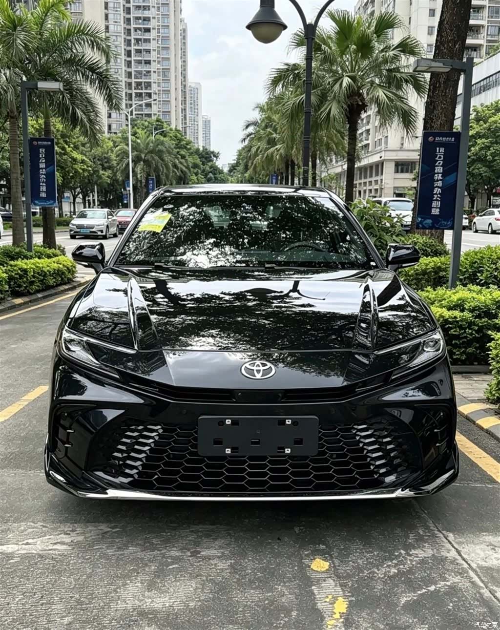 Toyota Camry, 2026 4