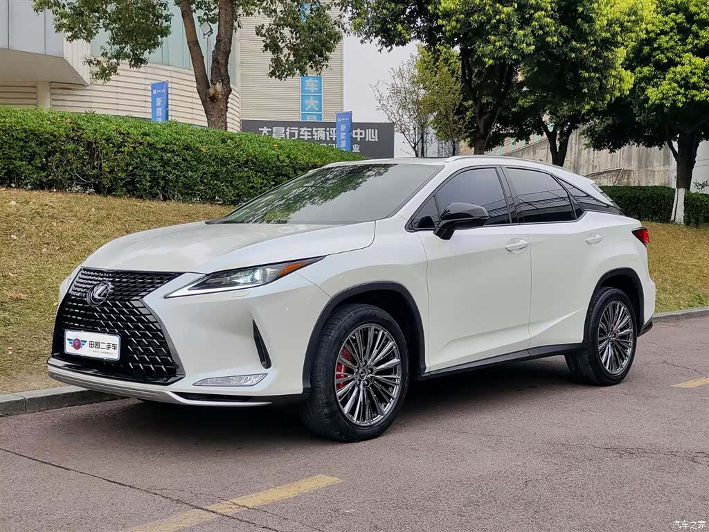 Lexus RX, 2021 1