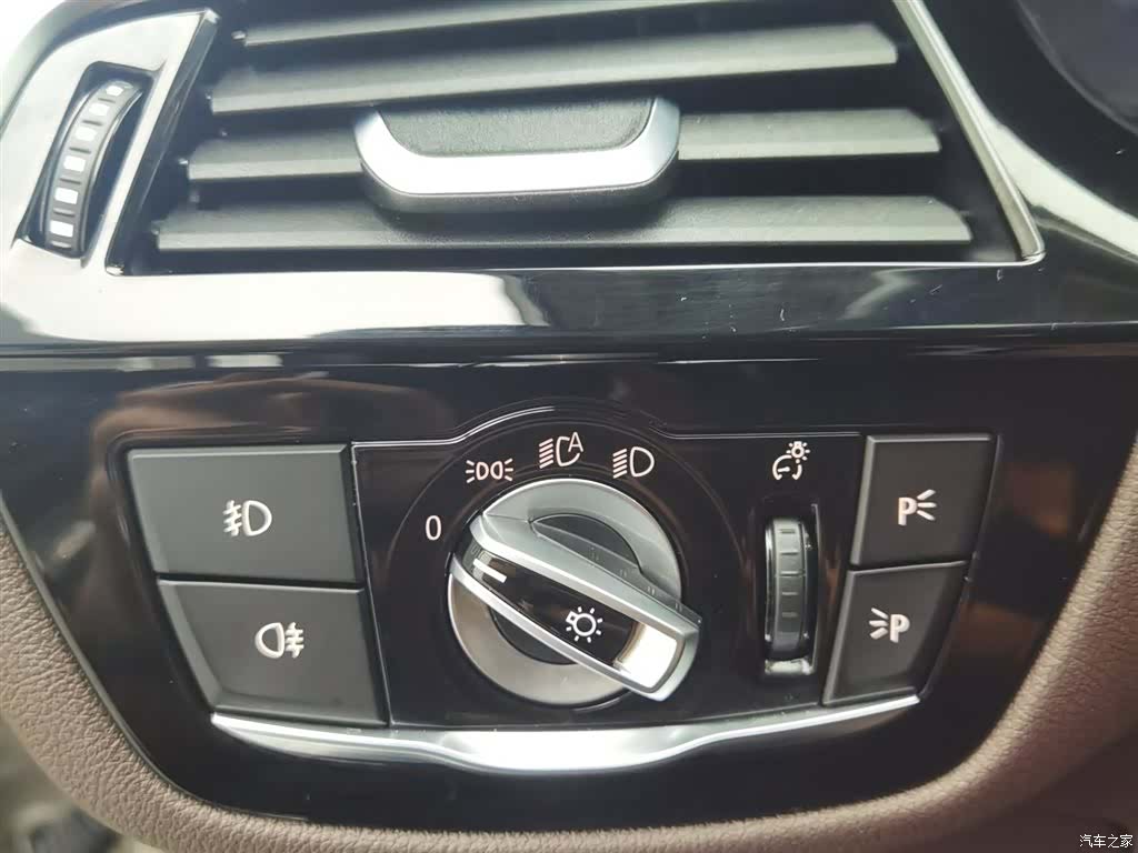 BMW 5 Series, 2018 21