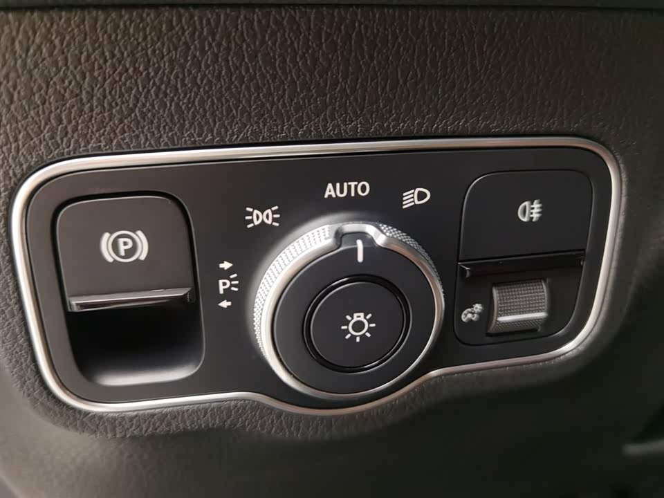 Mercedes-Benz GLB Mercedes-Benz GLB