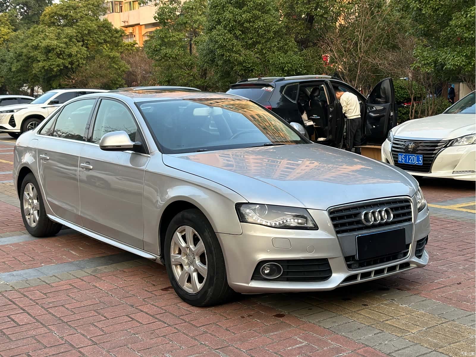 Audi A4L, 2012 4
