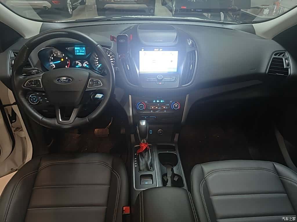 Ford Kuga, 2021 6