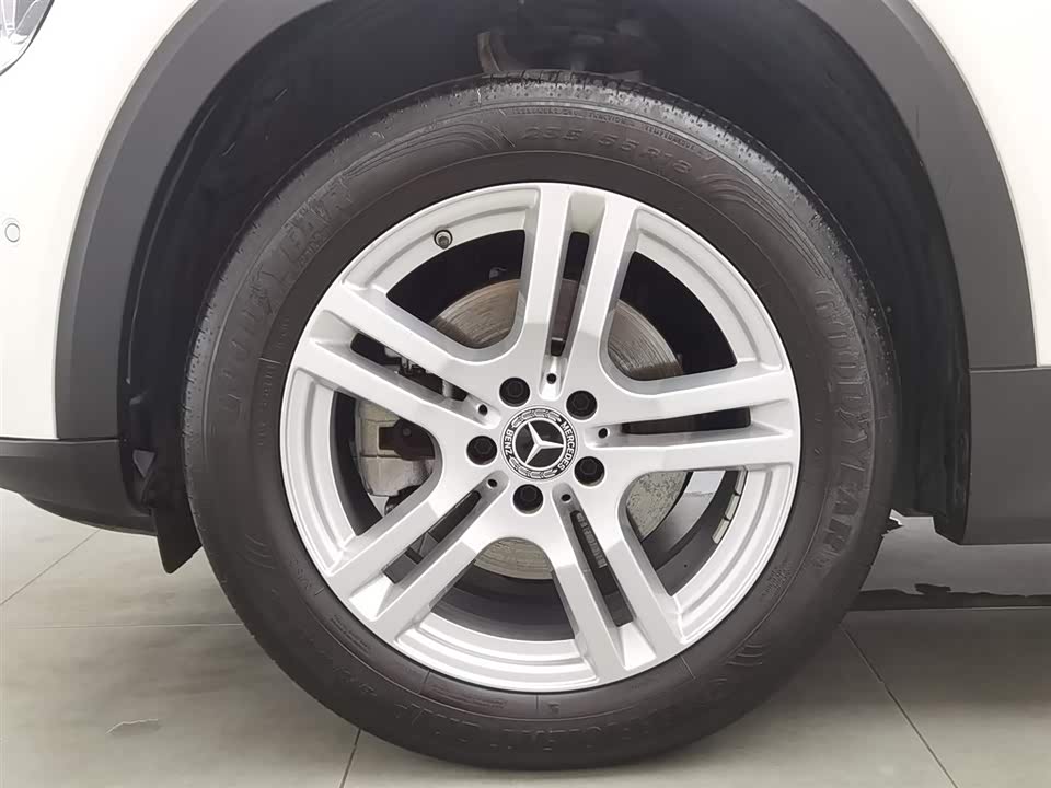 Mercedes-Benz GLB Mercedes-Benz GLB