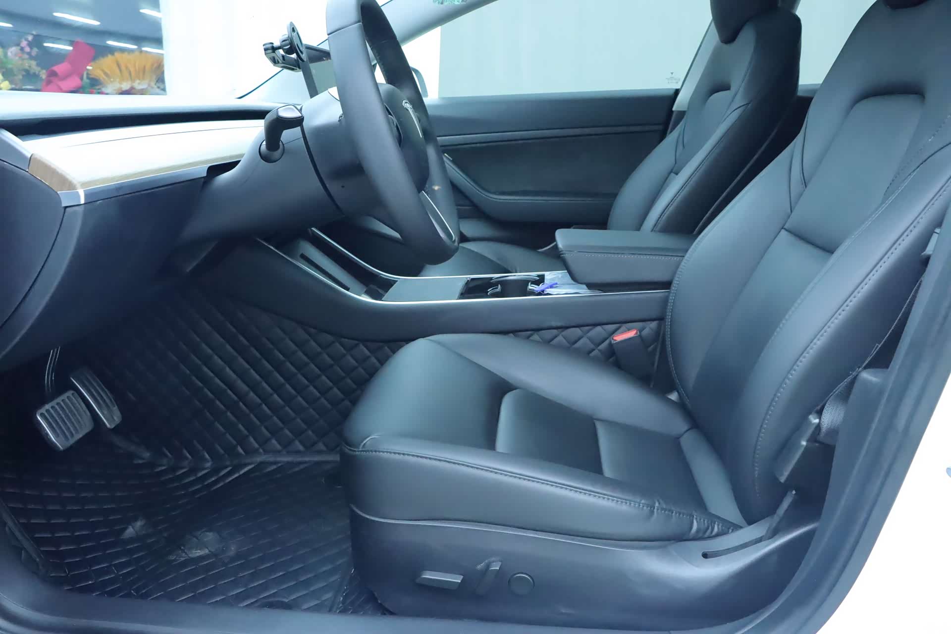 Tesla Model 3, 2020 все фото