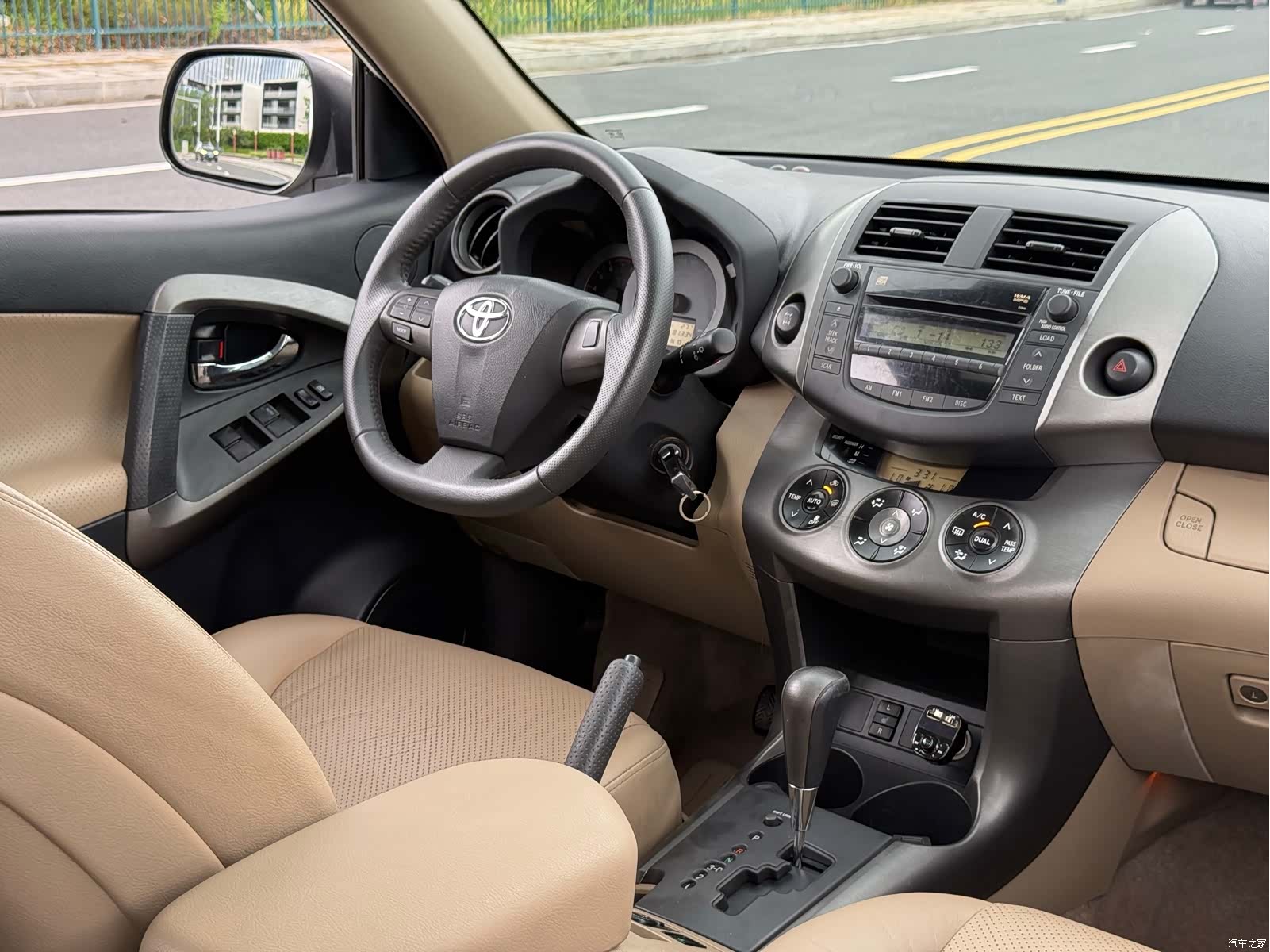Toyota RAV4, 2011 12
