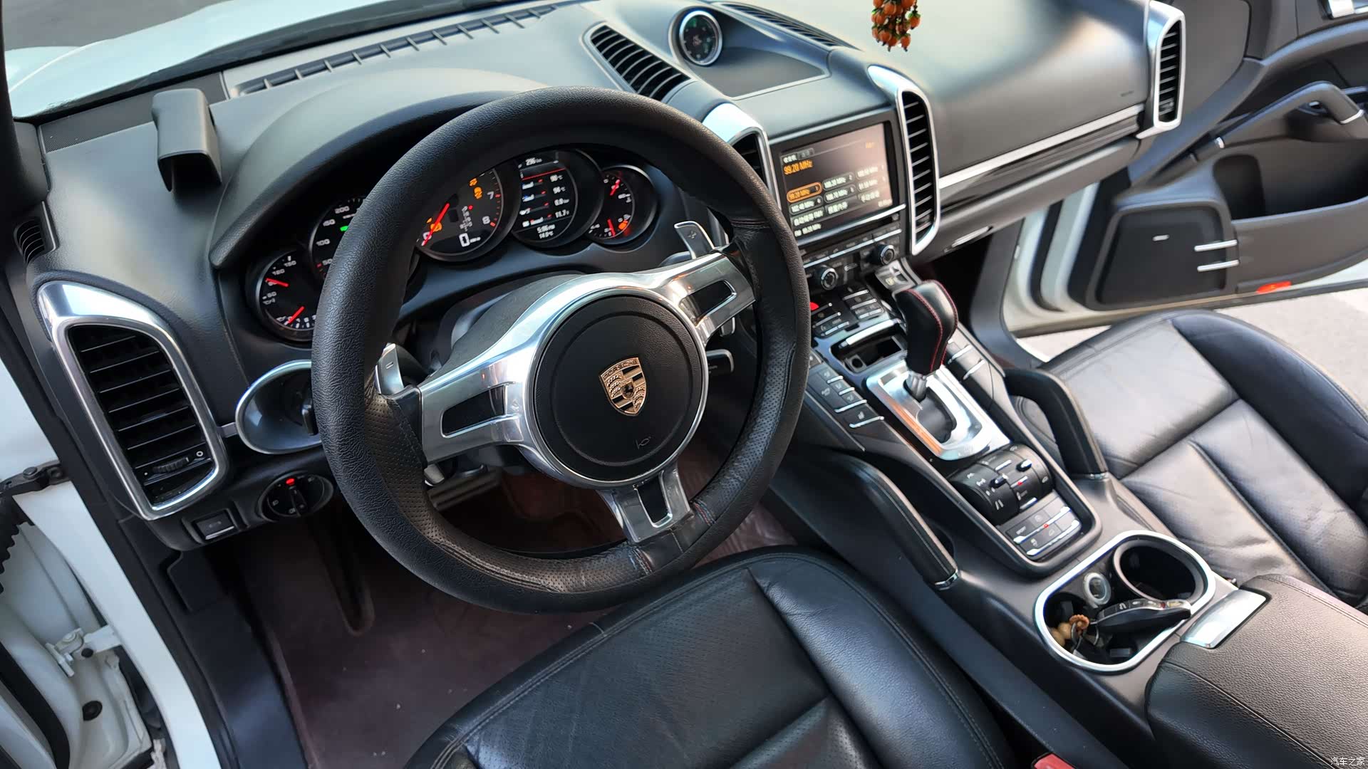 Porsche Cayenne, 2012 10
