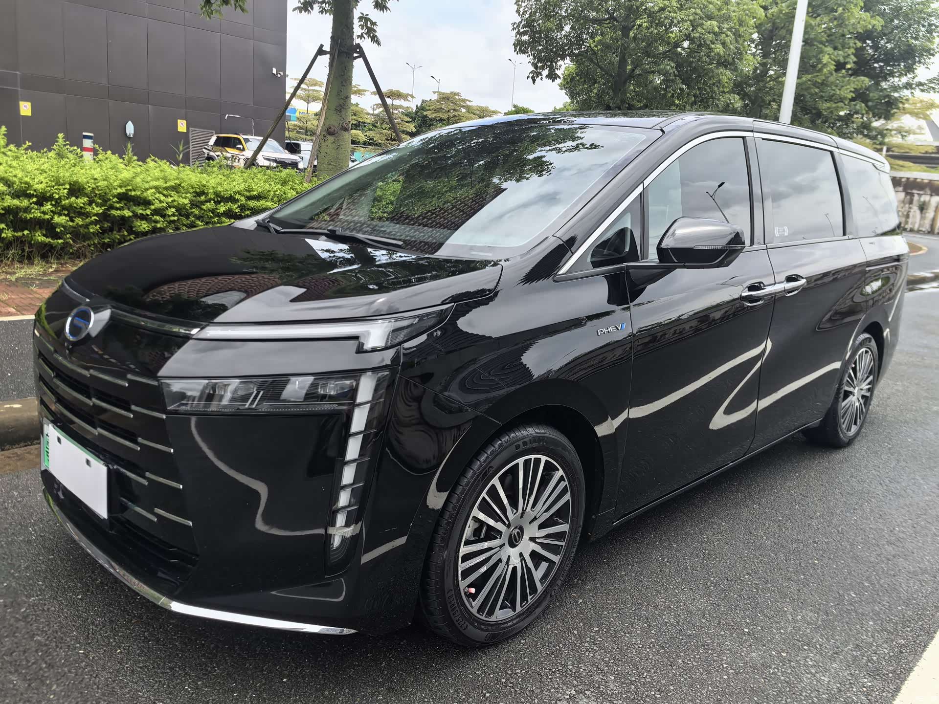 Trumpchi E8, 2025 1