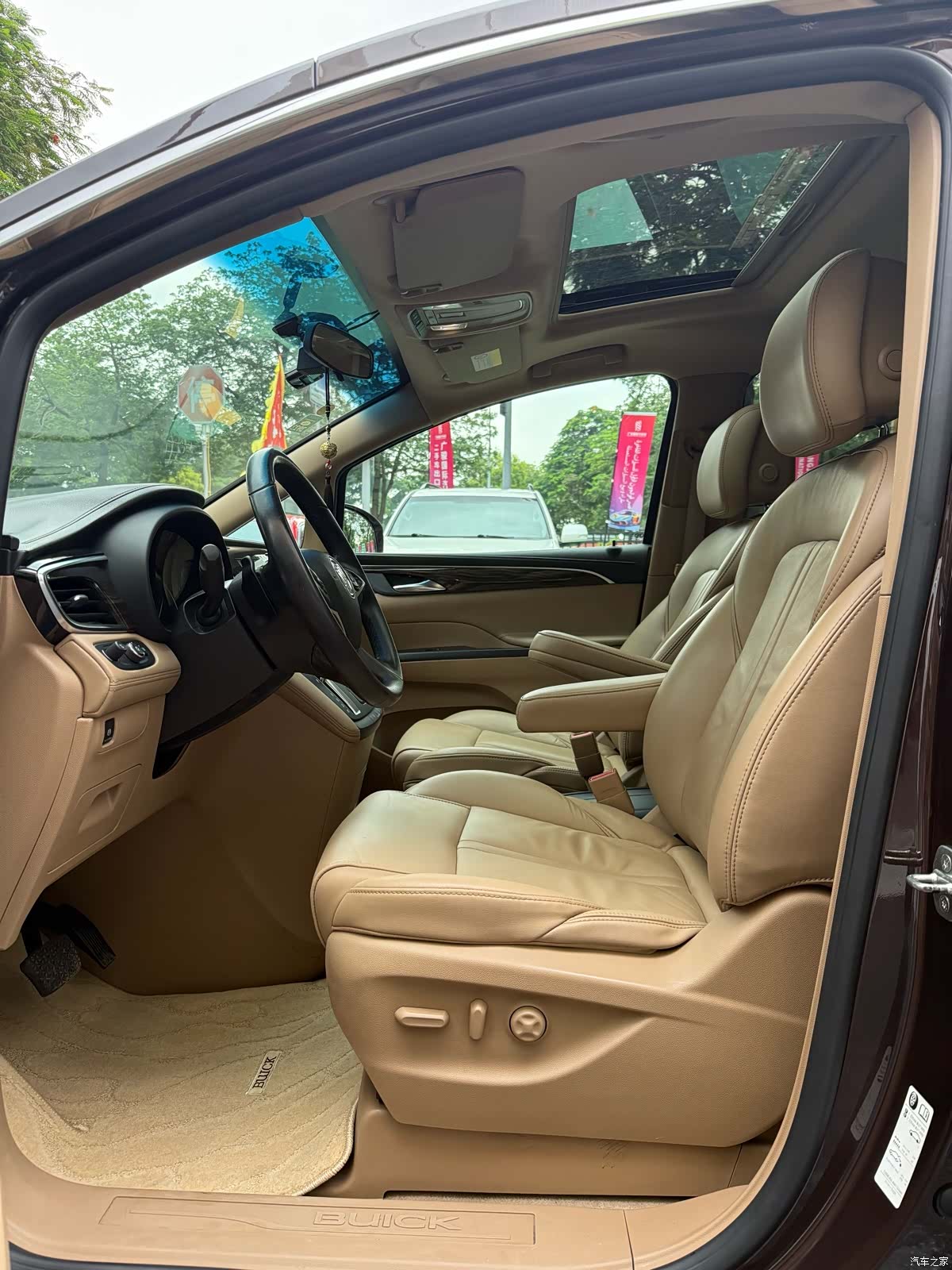 Buick GL8, 2018 17