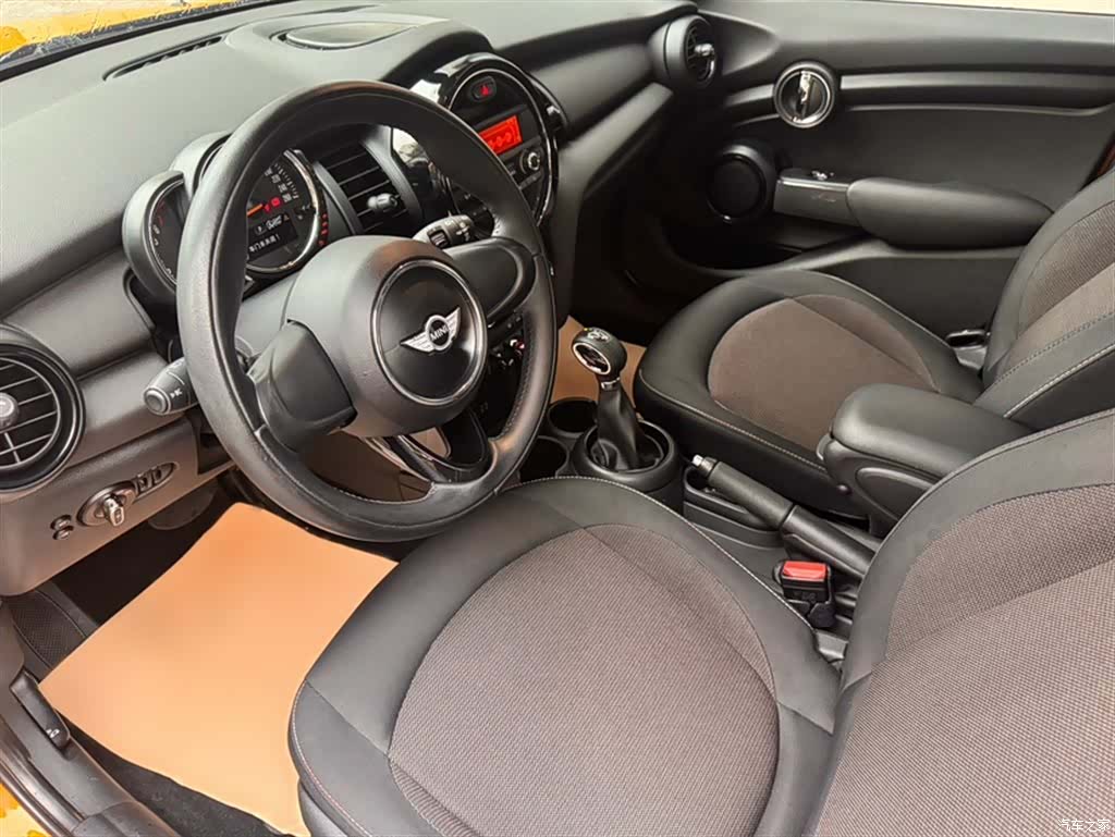 Mini ONE, 2015 14