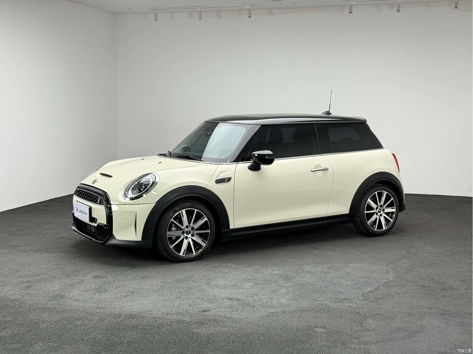 Mini Cooper, 2022 3