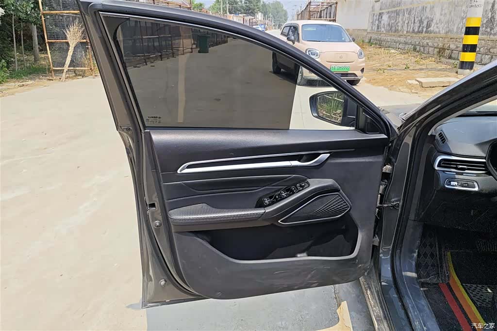 Geely Emgrand, 2023 7