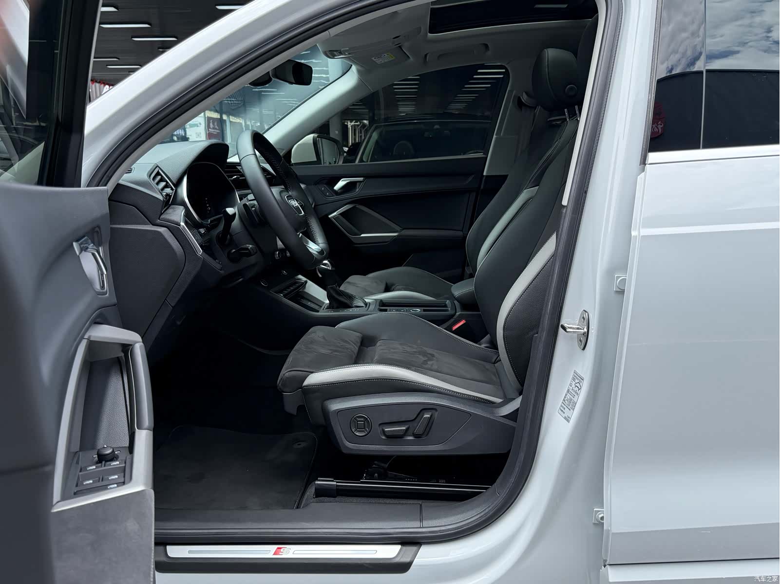 Audi Q3, 2022 8
