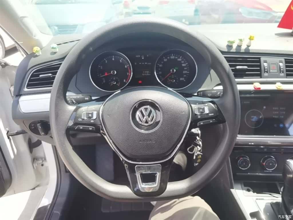 Volkswagen Lamando, 2016 11