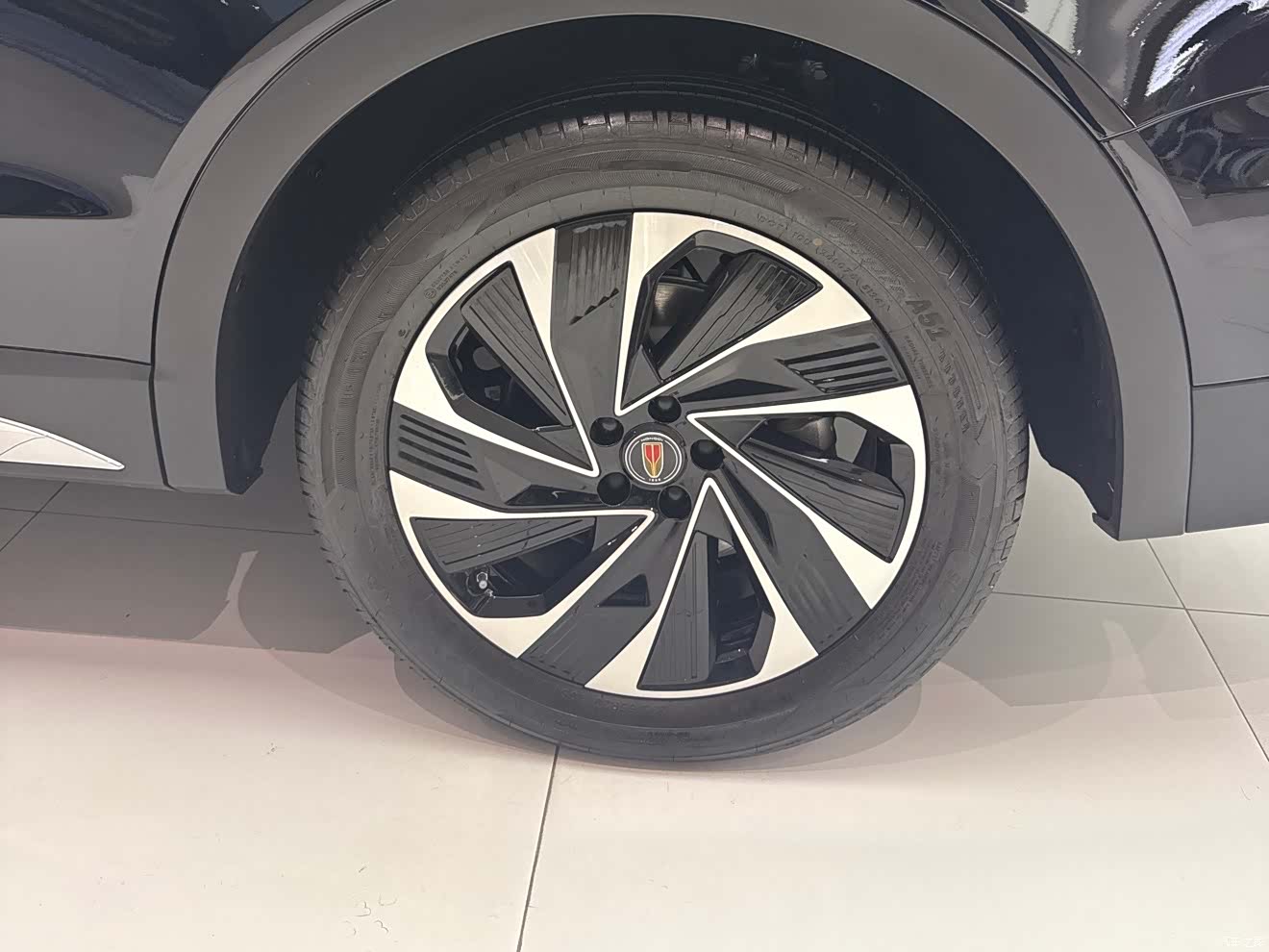Hongqi HS7, 2026 7