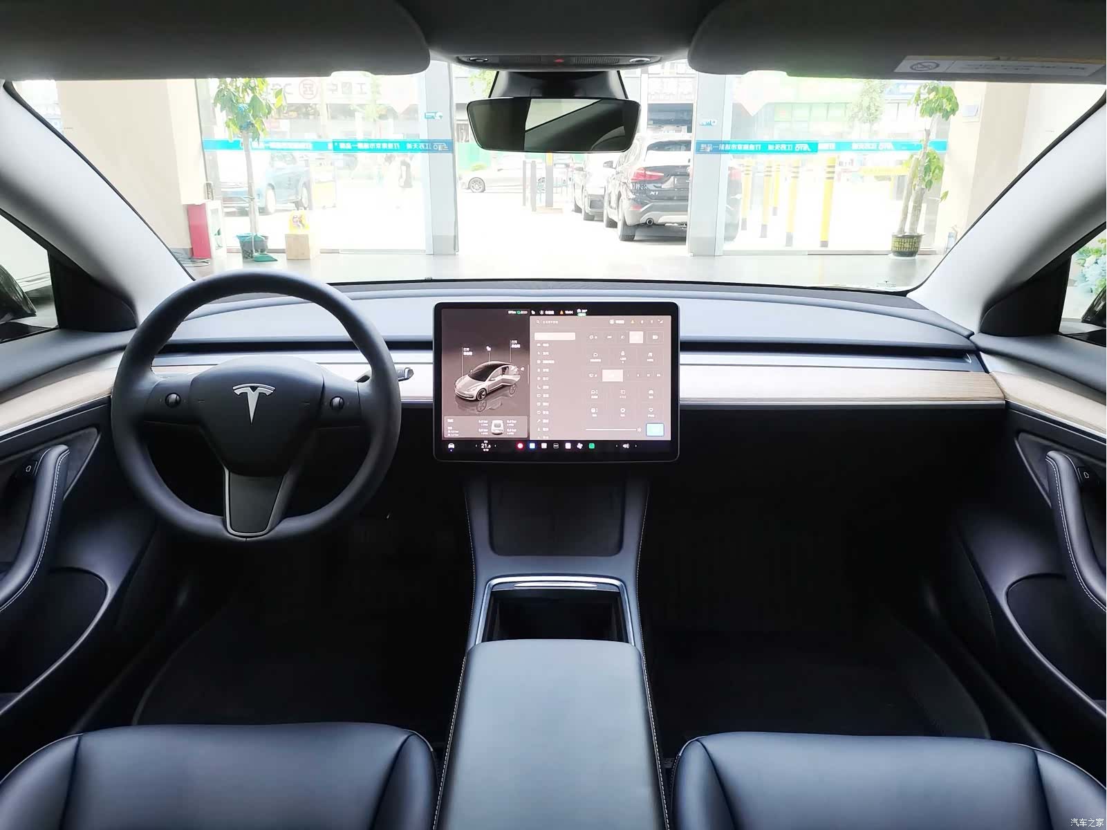 Tesla Model 3, 2022 12