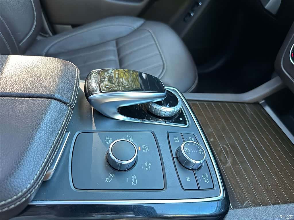 Mercedes-Benz GLS, 2018 12