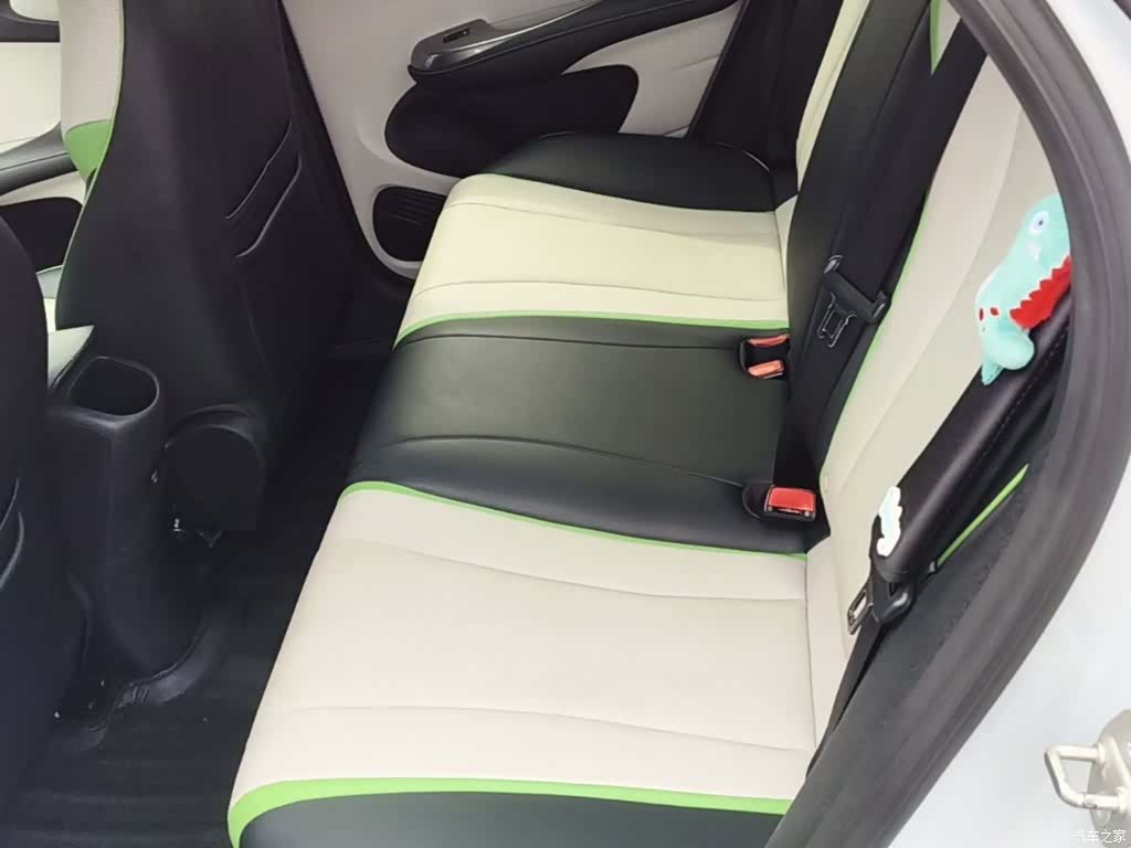 BYD Dolphin, 2022 17